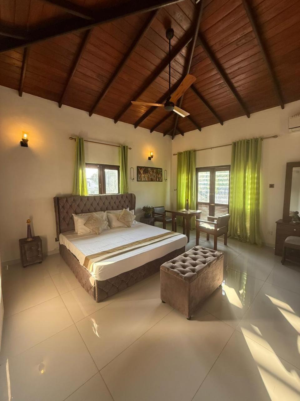 The Villa Kalbashi Kotte - Luxury Stay With Swimming Pool Sri Jayewardenepura Kotte Luaran gambar