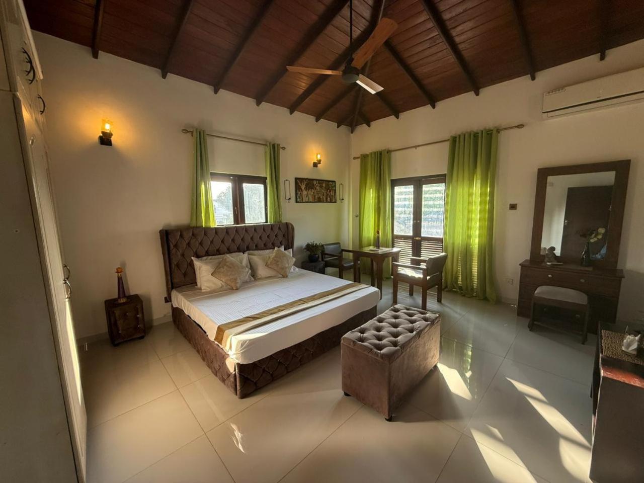 The Villa Kalbashi Kotte - Luxury Stay With Swimming Pool Sri Jayewardenepura Kotte Luaran gambar